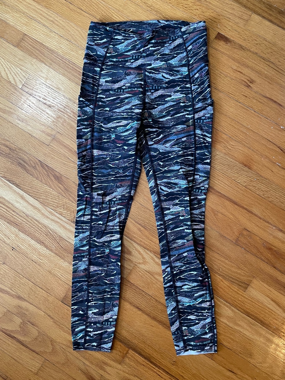 lululemon athletica fast and free size 6 Leggings